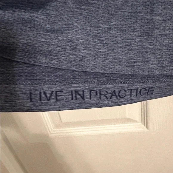 Lululemon Men's Metal Vent Short Sleeve Shirt - Picture 4 of 5